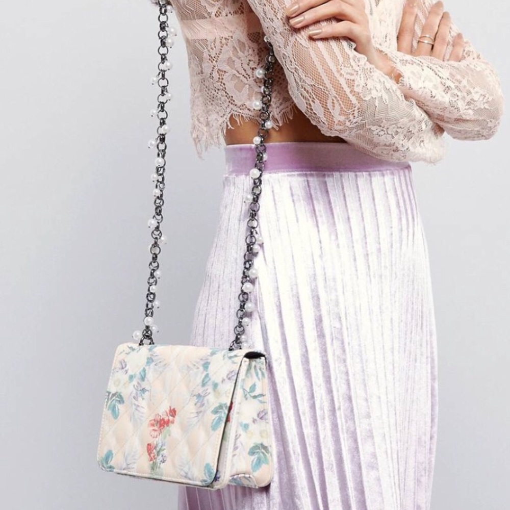 ASOS quilted floral crossbody bag 💐😍
